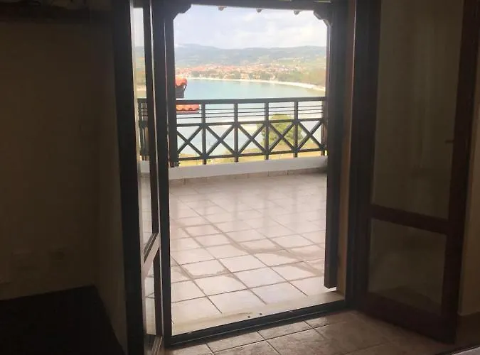 In Cavo Kastri Nikiti (Sithonia)